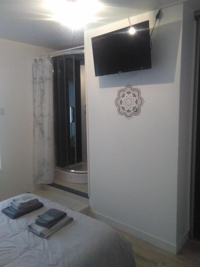 Le Corto Hotel Savigny-Levescault Luaran gambar